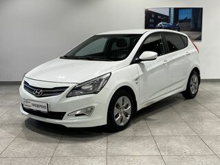 2015 Hyundai Solaris I Рестайлинг, белый, 599000 рублей, вид 1