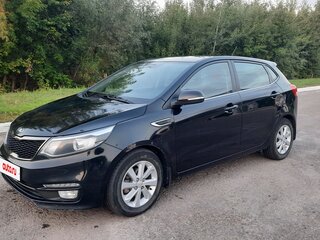 2017 Kia Rio III Рестайлинг, чёрный, 900000 рублей, вид 1