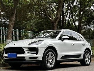 2020 Porsche Macan I Рестайлинг, белый, 4500300 рублей, вид 1