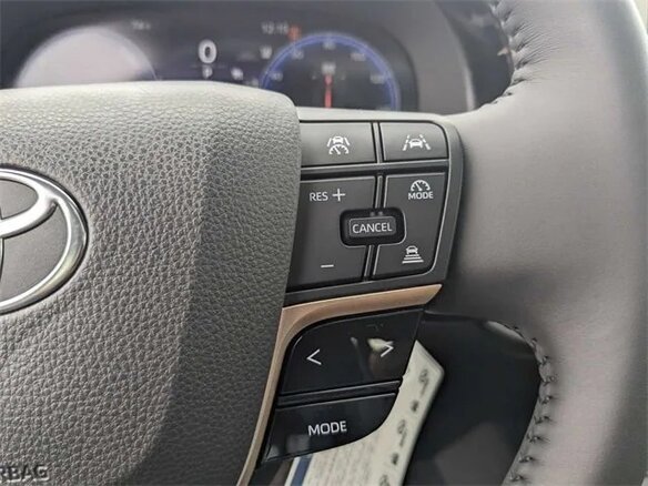 2024 Toyota Crown Crossover XVI (S230), красный, 6447522 рублей - вид 13