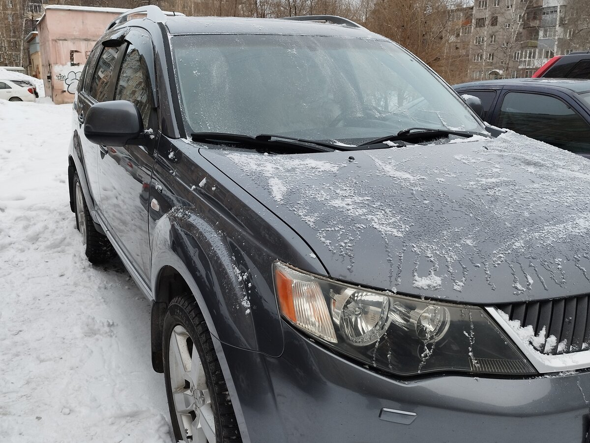 Купить б/у Mitsubishi Outlander II 3.0 AT (220 л.с.) 4WD бензин автомат ...