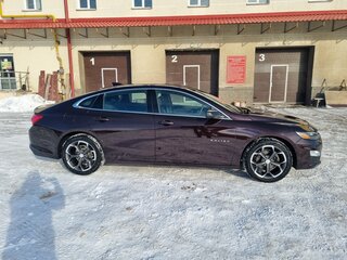   Chevrolet Malibu IX  15 CVT 160          IX   2021     1 585 000   