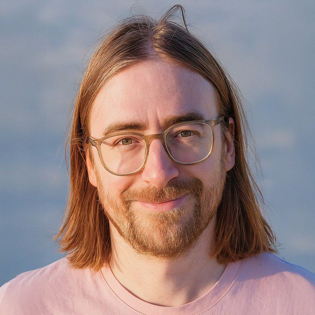 Алексей
Комиссаров