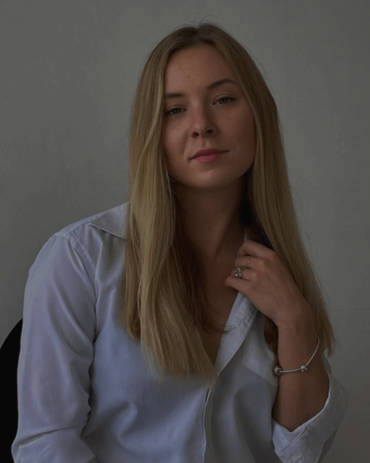 Даша  
Чупилина