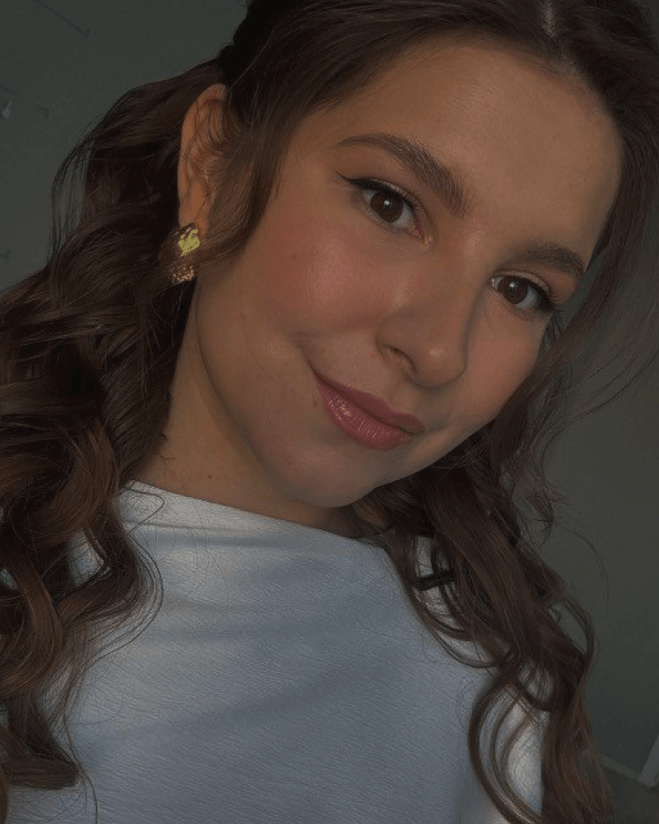 Самира  
Сулейманова