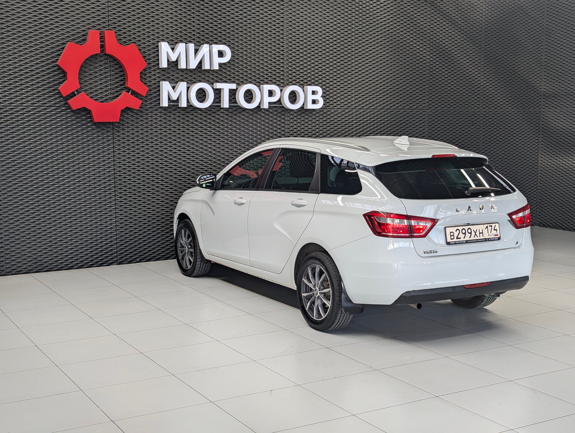 Lada (ВАЗ) Vesta, I Luxe Multimedia (2017-2019), 2018, Универсал 5 дв.