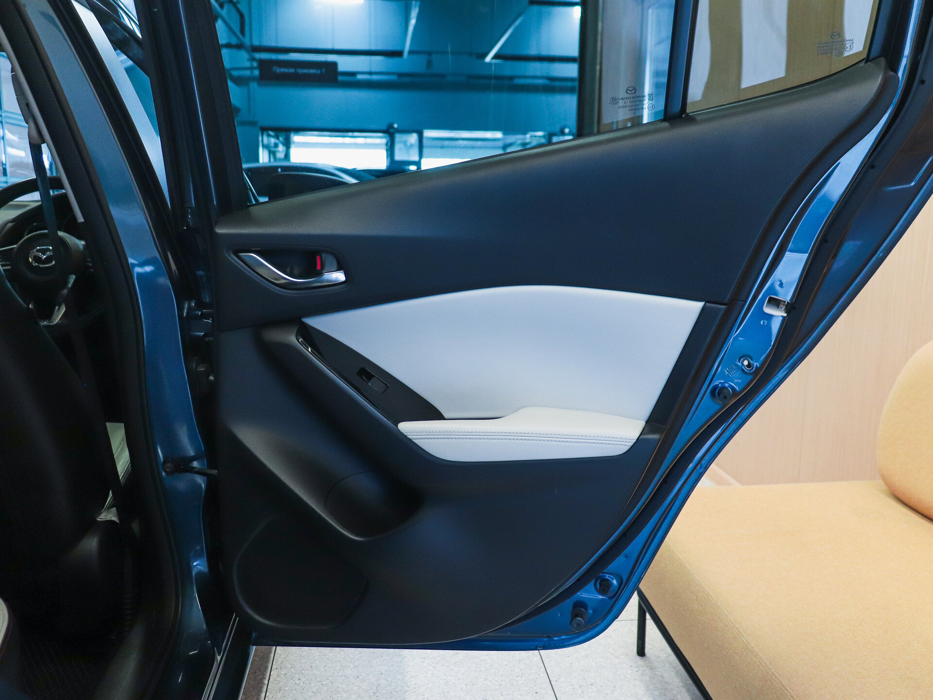 Mazda Axela 2017 27
