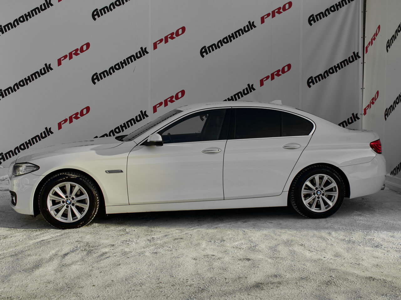 Купить BMW 5 серии 520i 2.0 AT (184 л.с.), 2013 в Екатеренбурге