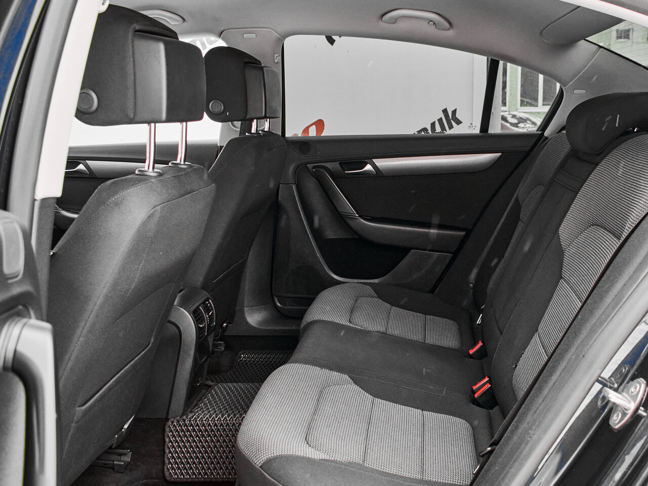 Купить Volkswagen Passat 1.8 AMT (152 л.с.), 2012 в Екатеренбурге