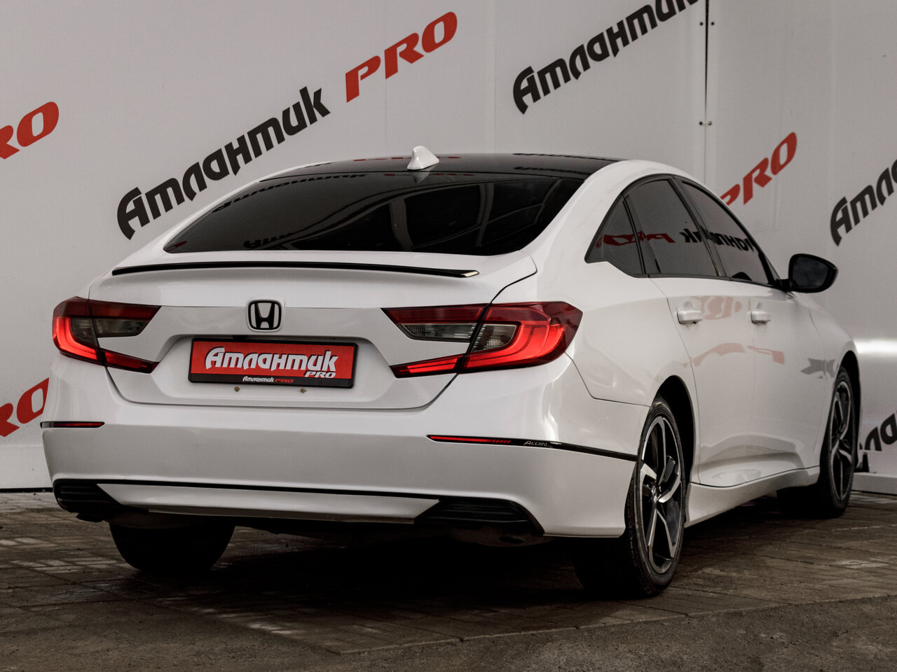 Купить Honda Accord 1.5 CVT (192 л.с.), 2018 в Екатеренбурге