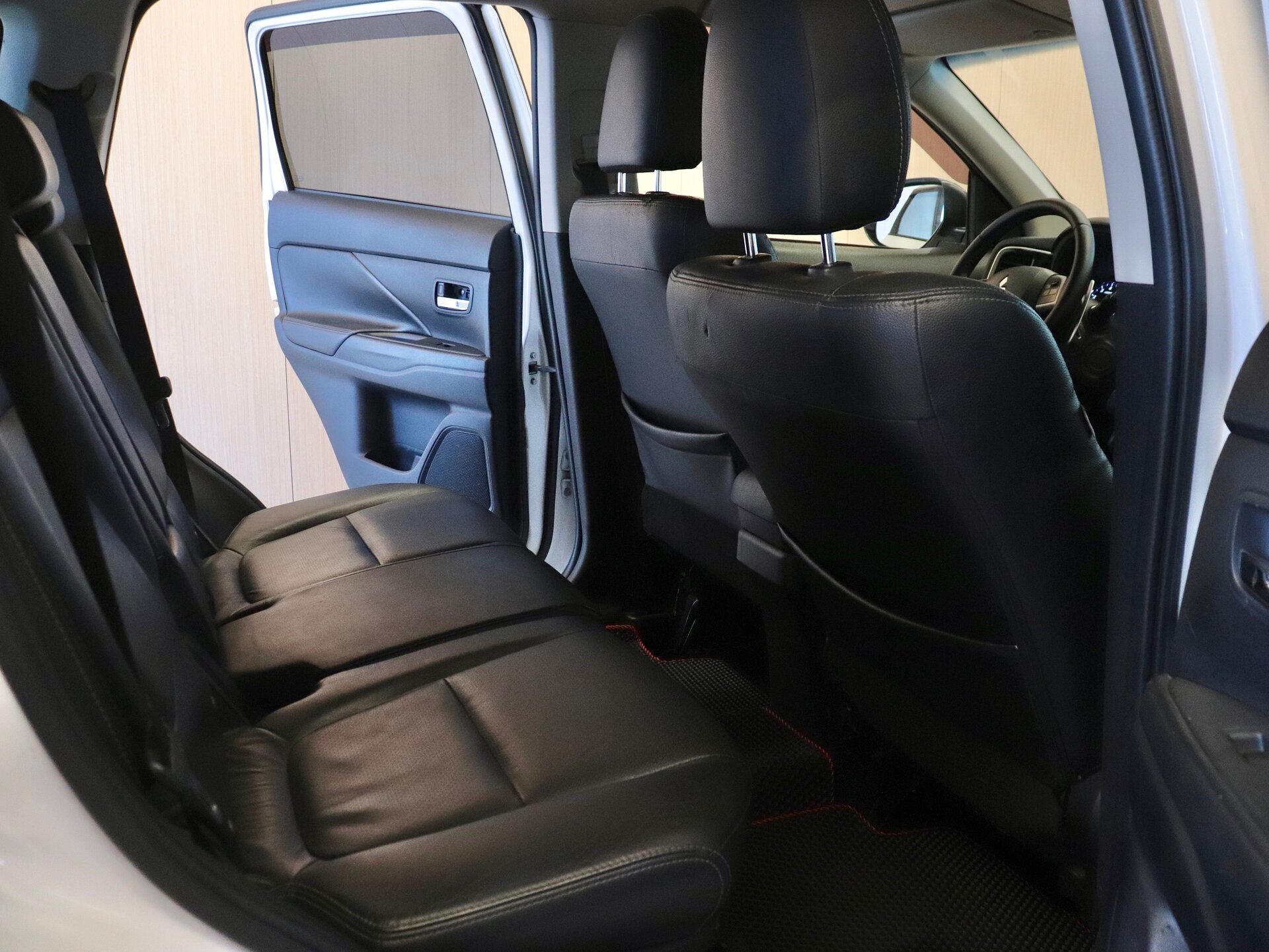 Mitsubishi Outlander 2014 23