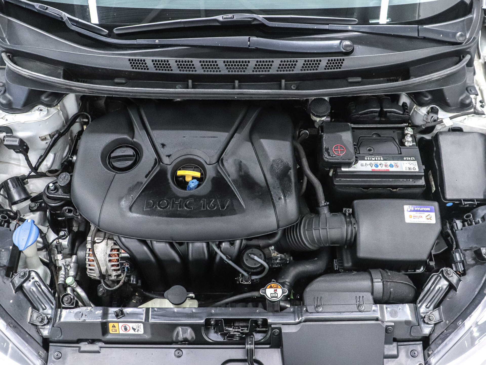 Hyundai Elantra 2013 24