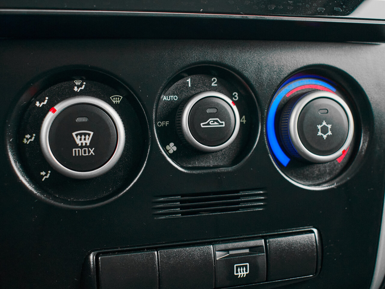 Купить Datsun mi-DO 1.6 MT (87 л.с.), 2015 в Екатеренбурге