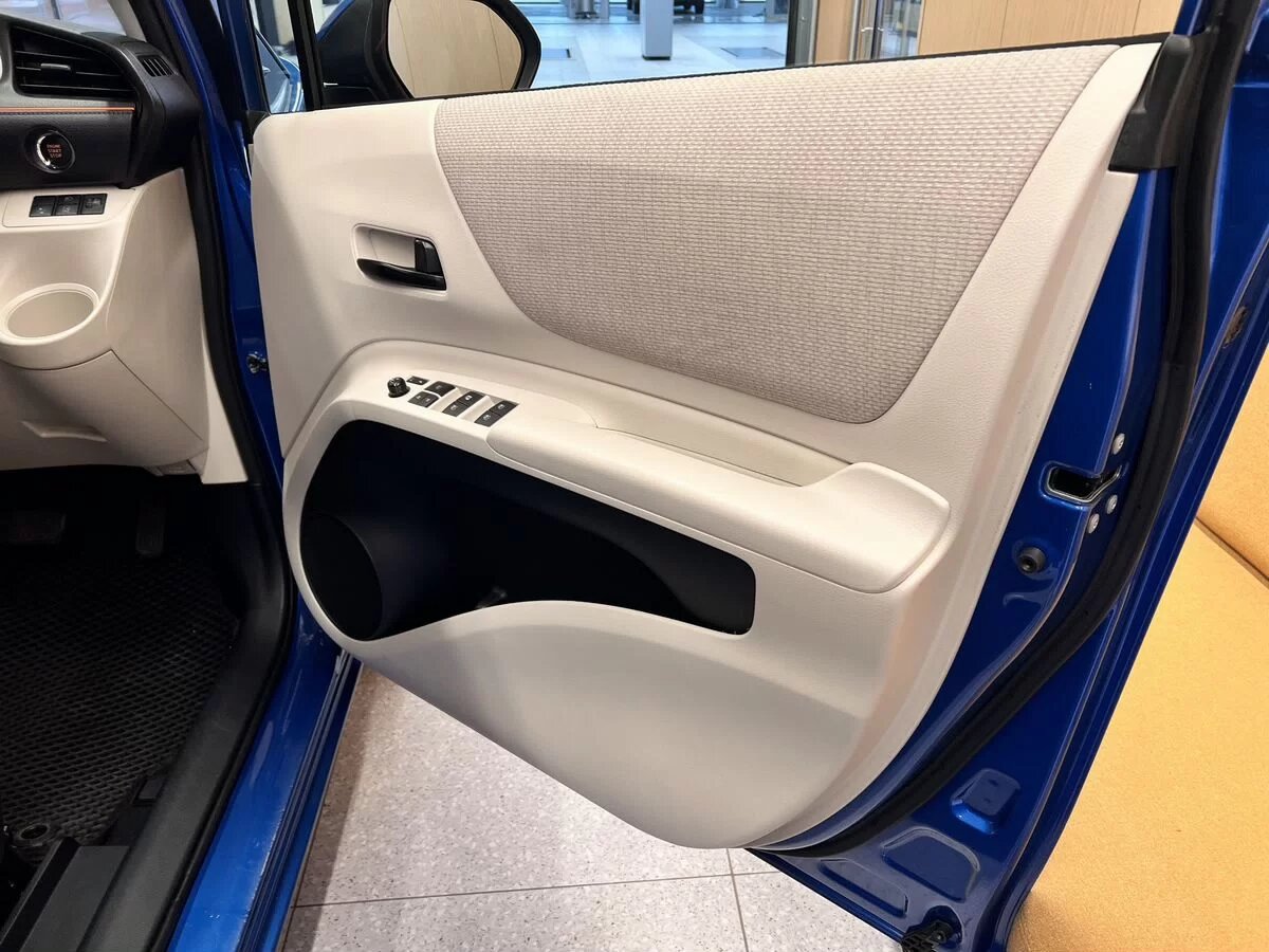 Toyota Sienta 2018 8