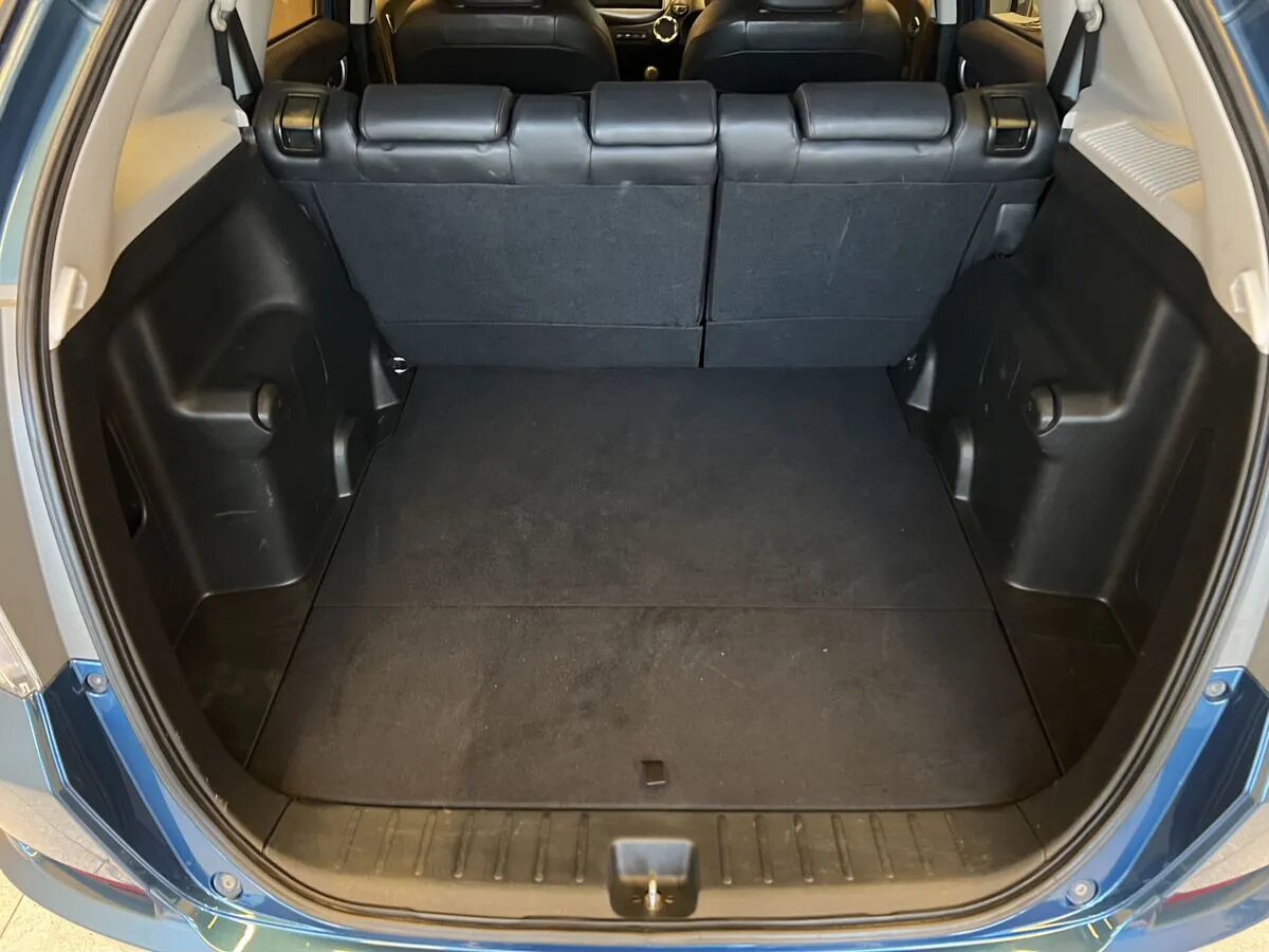 Honda Fit Shuttle 2012 20