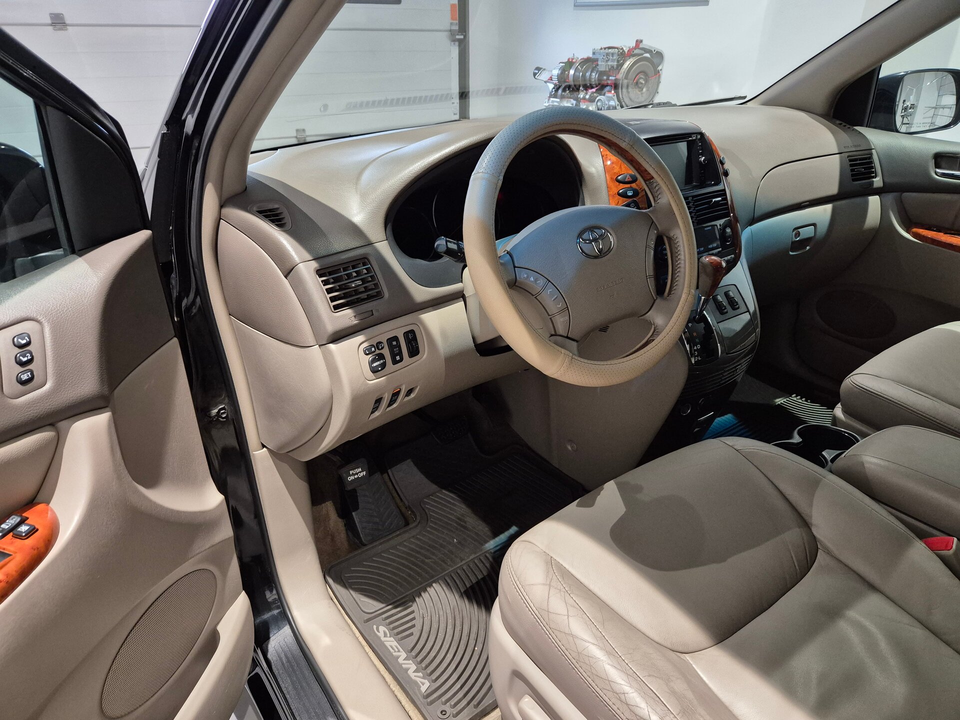 Toyota Sienna, 134900000000₽ - вид 7