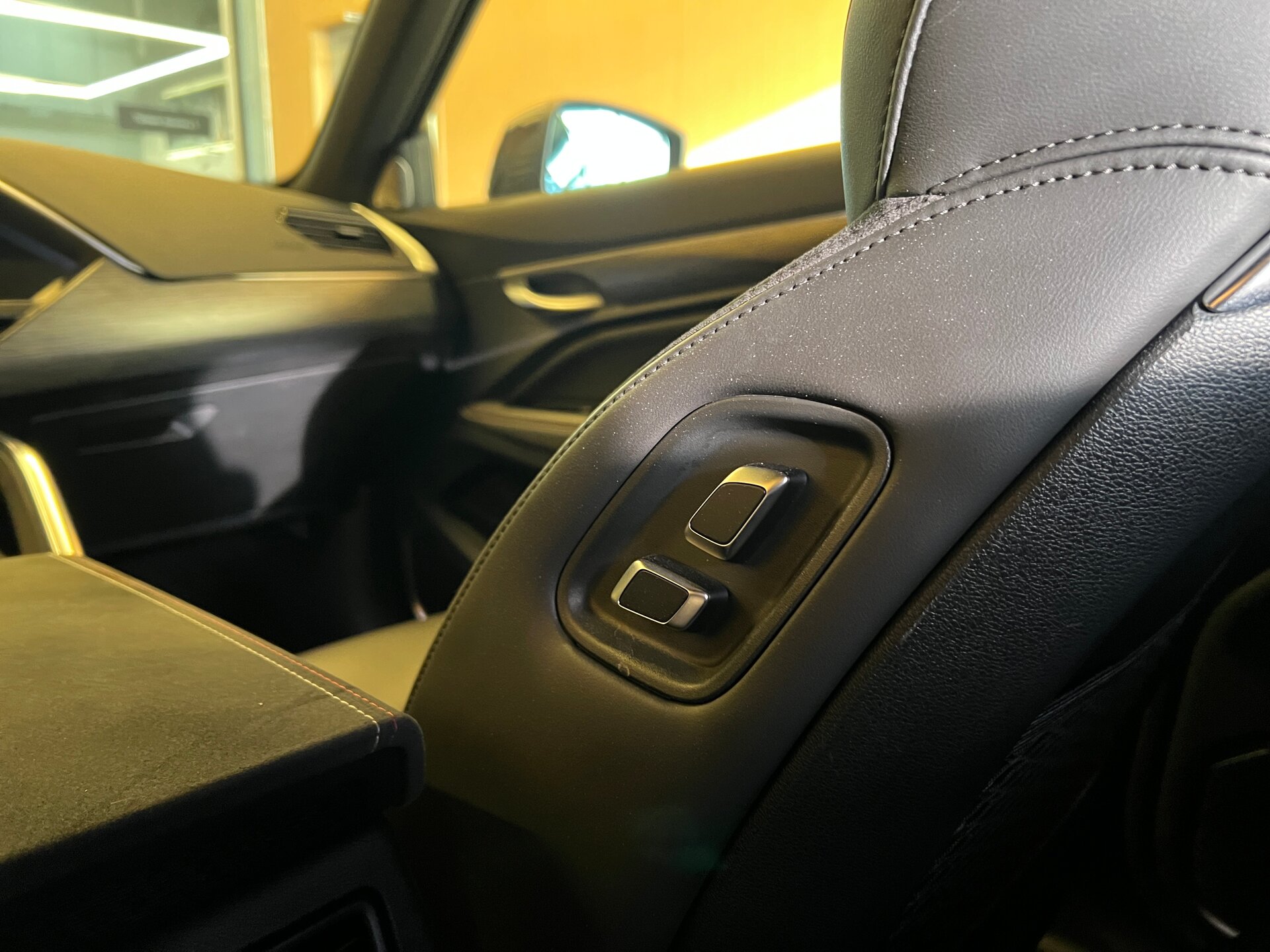 Geely Tugella 2022 24