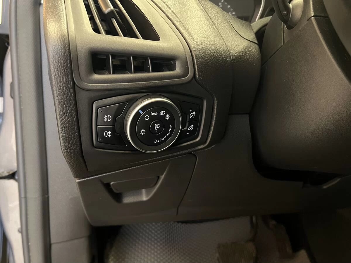 Ford Focus 2017 9