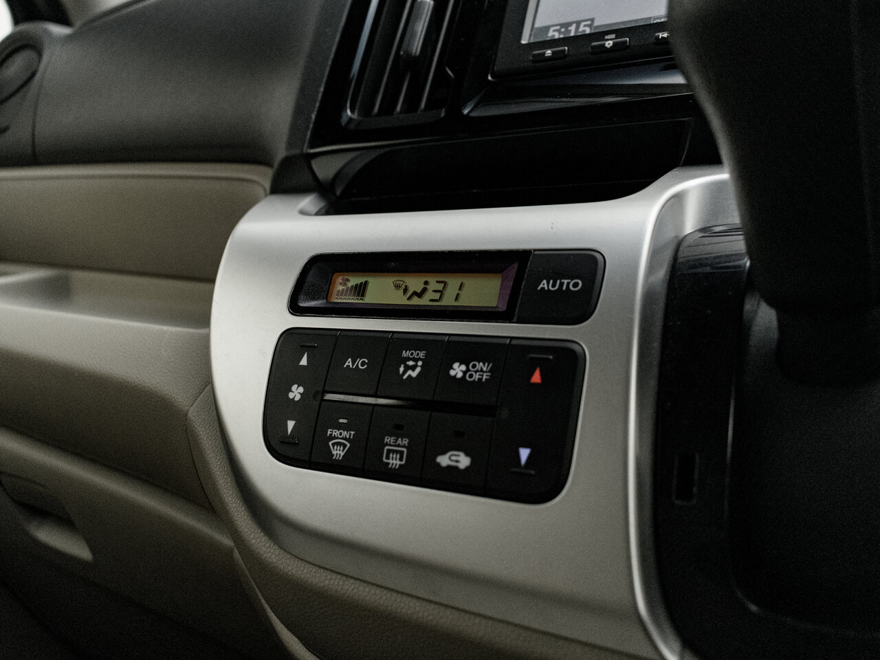 Купить Honda N-WGN 0.7 CVT (58 л.с.), 2014 в Екатеренбурге