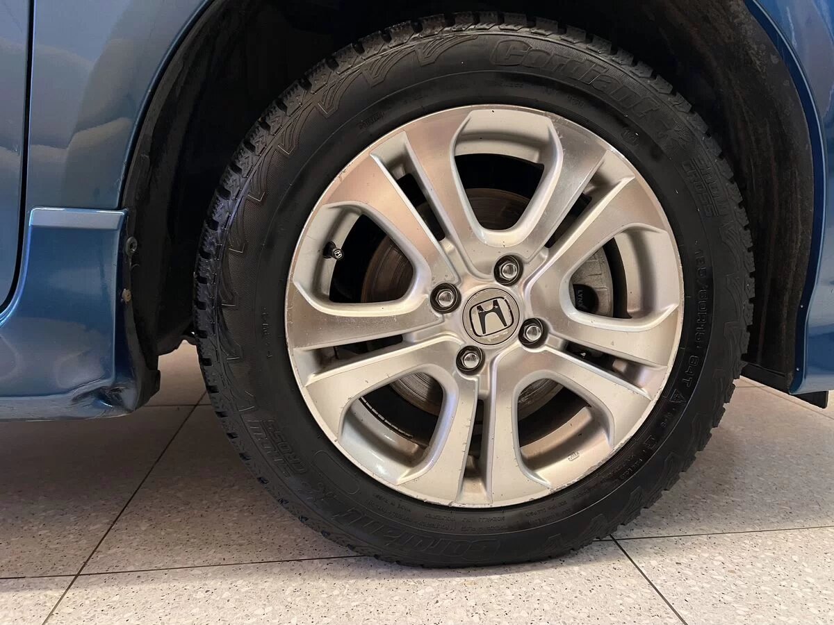 Honda Fit Shuttle 2012 22