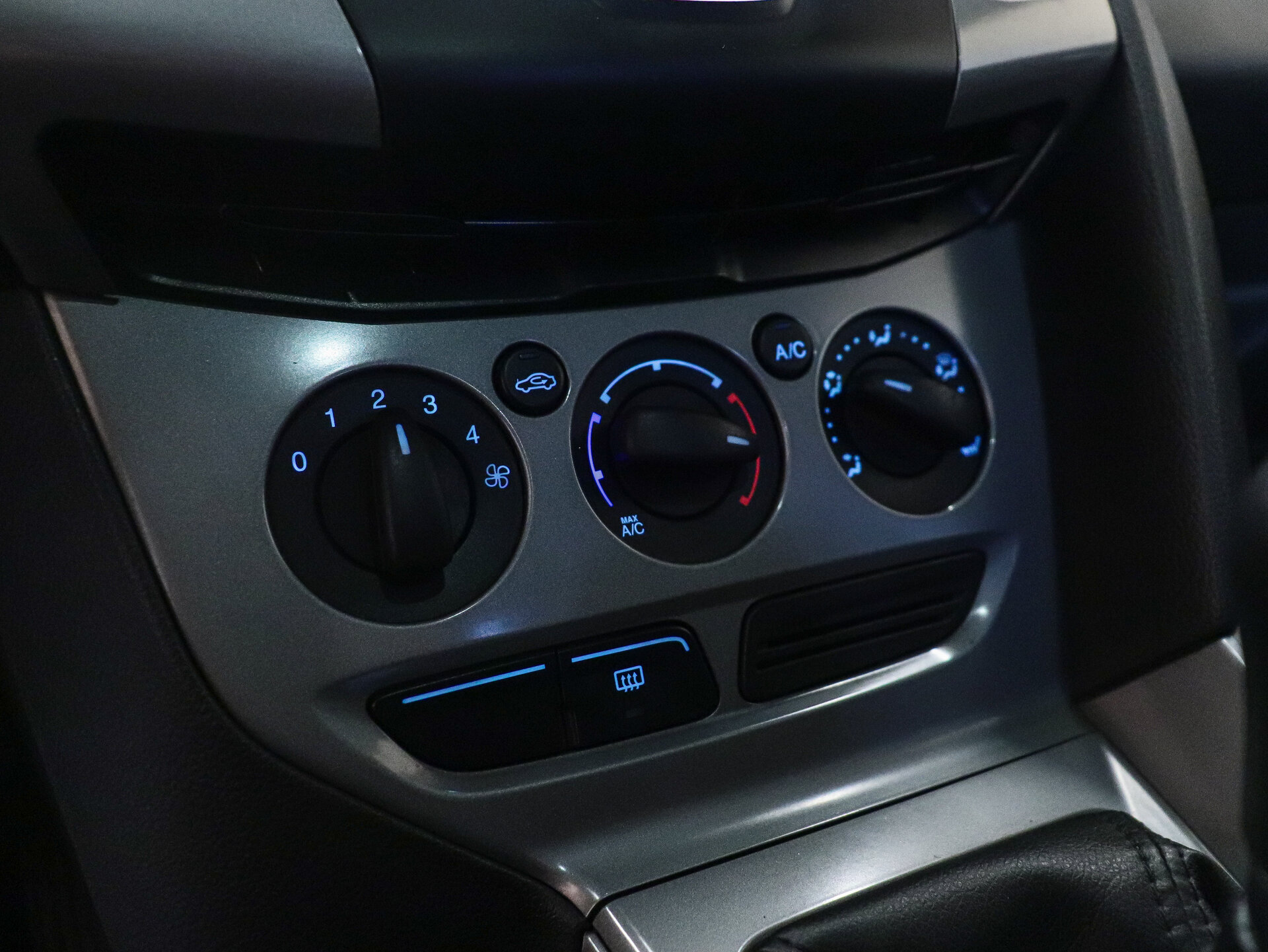 Ford Focus 2011 19