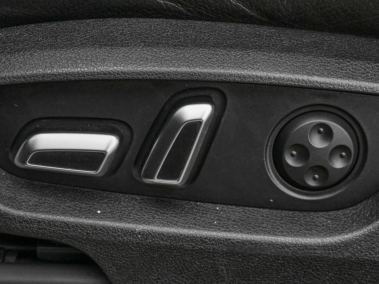 Купить Audi Q7 3.0d AT (239 л.с.) 4WD, 2010 в Екатеренбурге