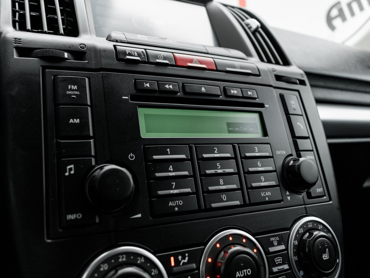 Купить Land Rover Freelander 2.2d MT (160 л.с.) 4WD, 2008 в Екатеренбурге