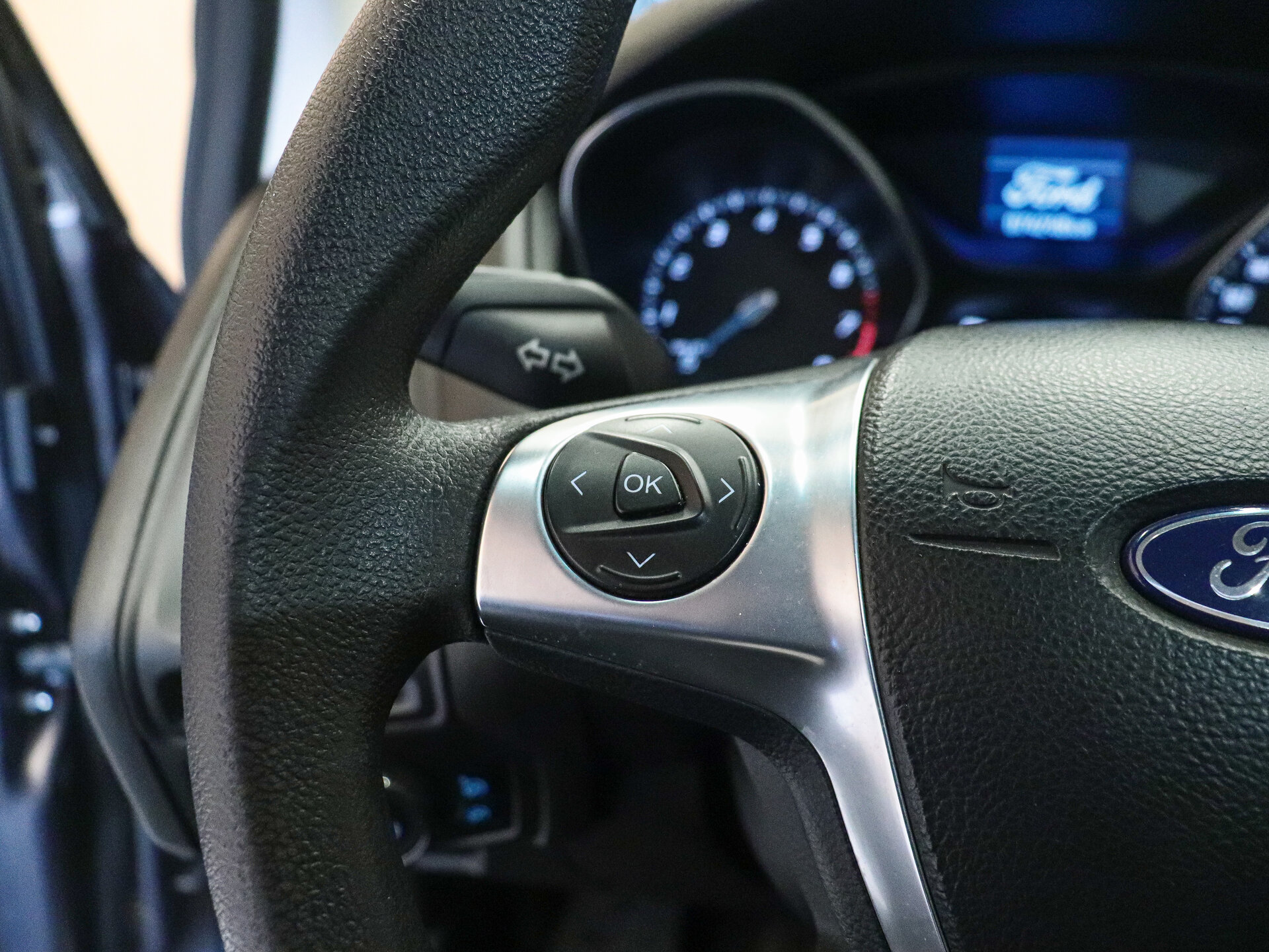 Ford Focus 2011 11