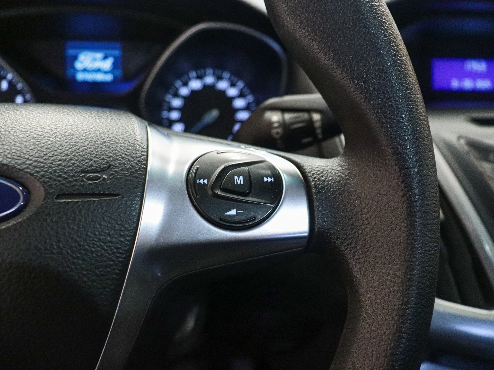 Ford Focus 2011 13