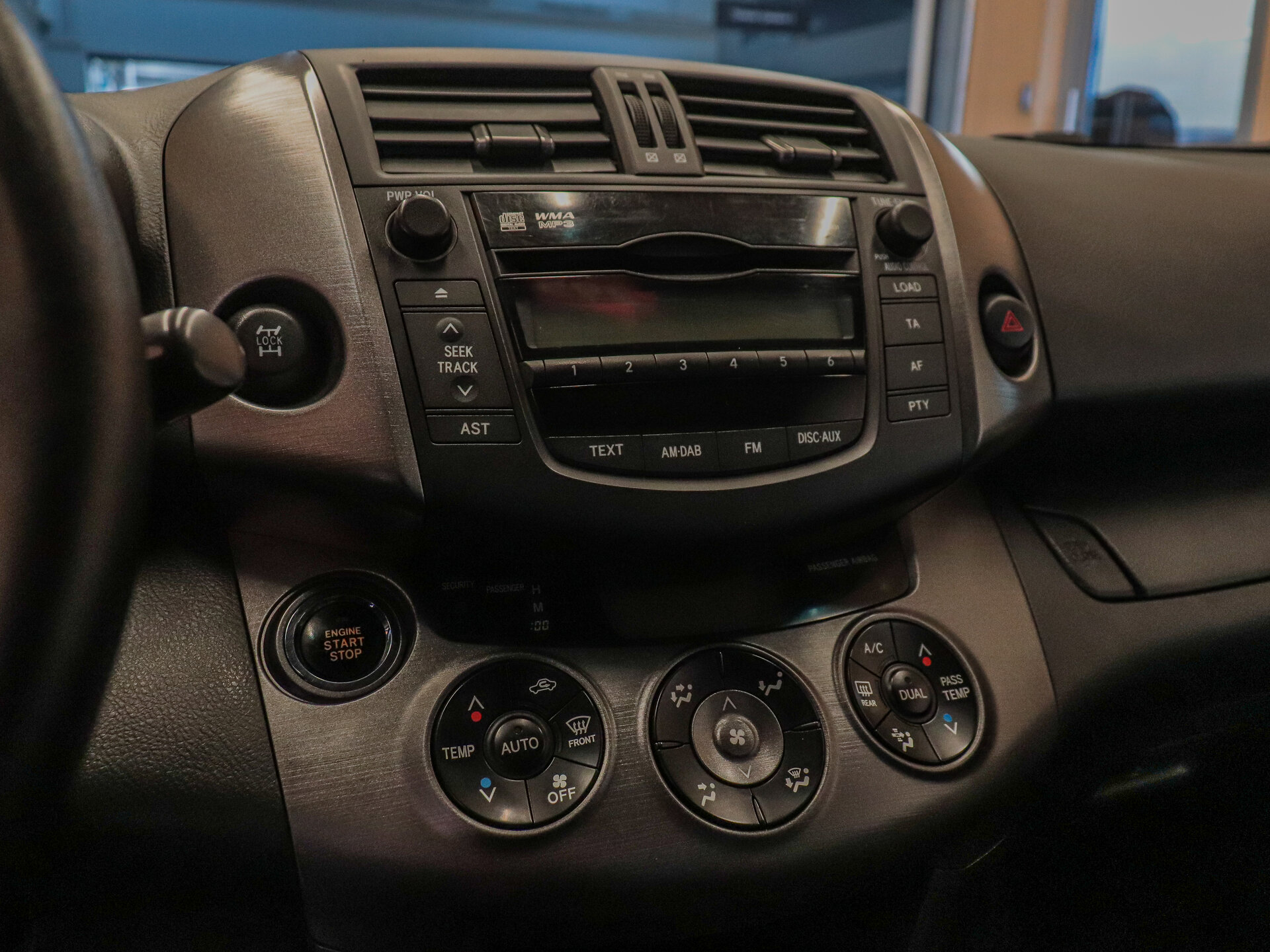 Toyota RAV4 2009 21