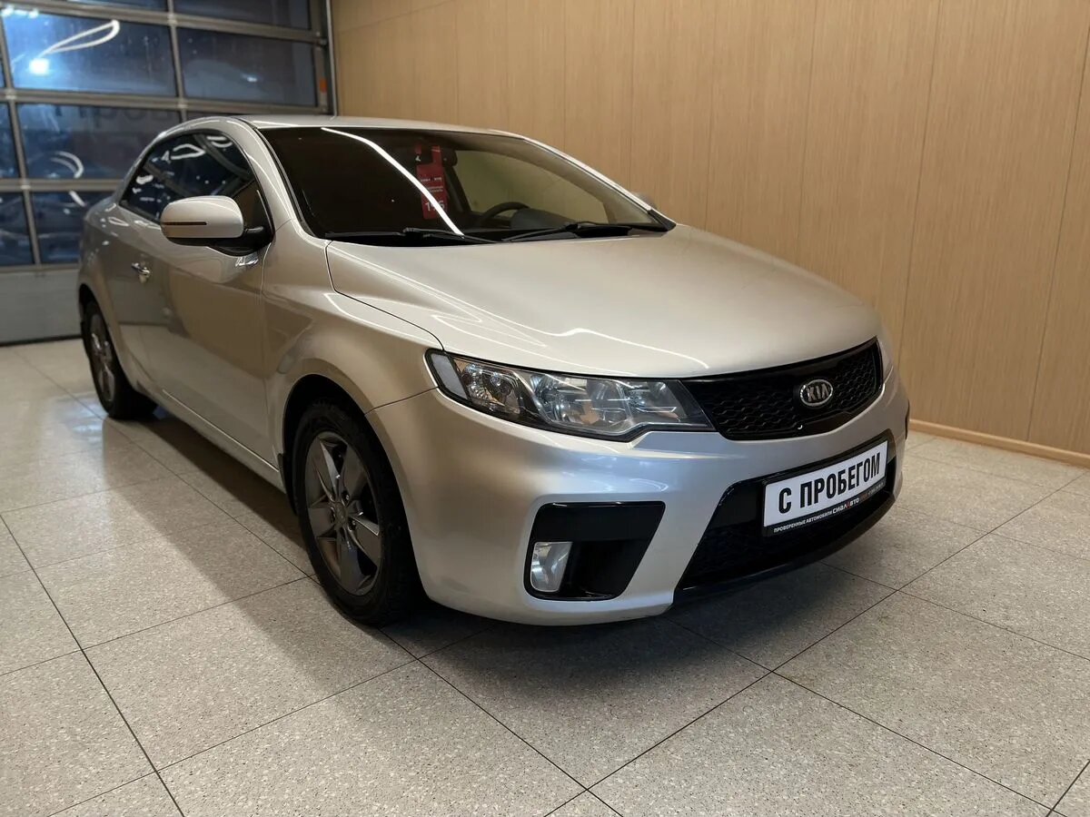 Kia Cerato 2011 1