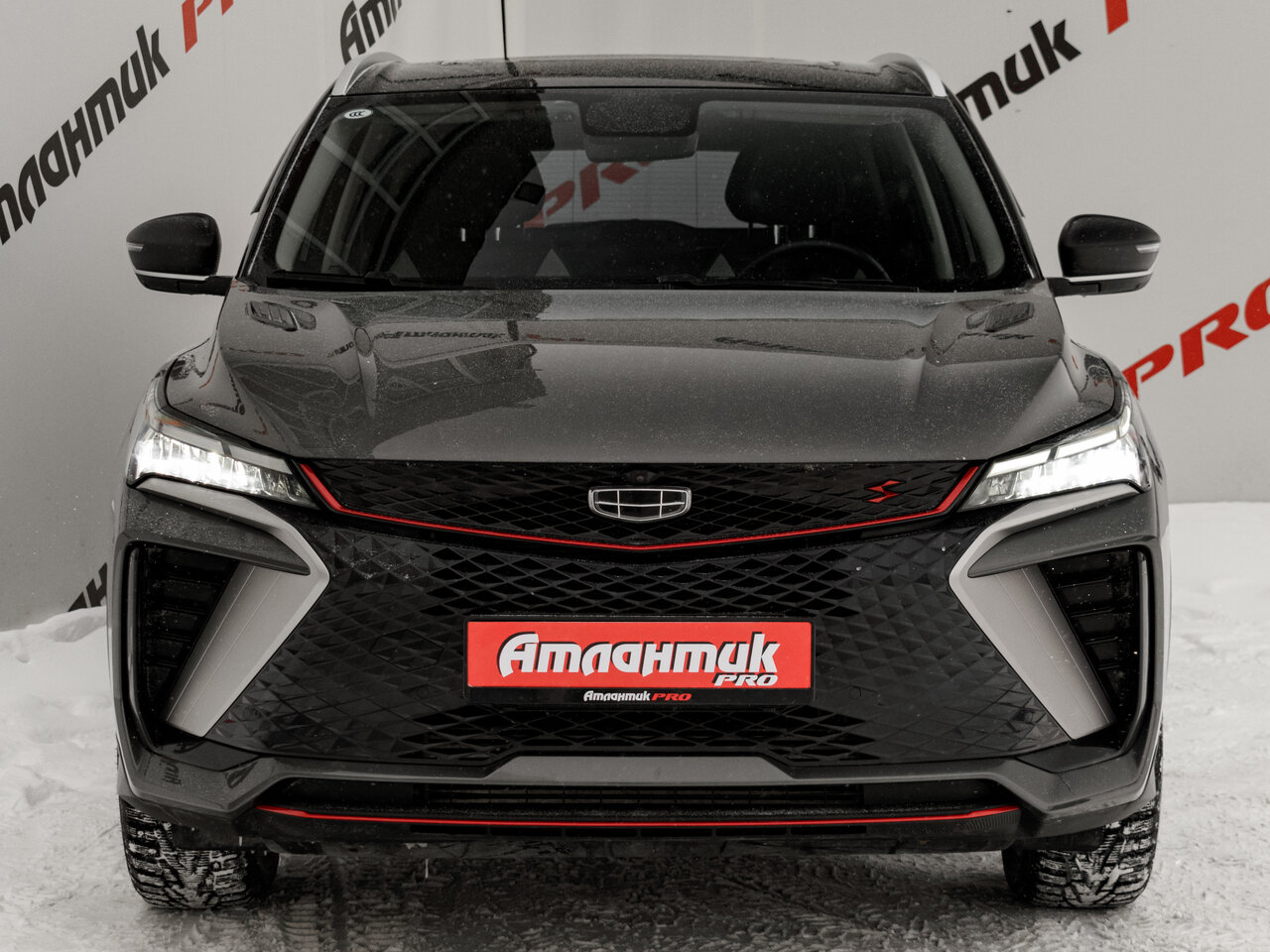 Купить Geely Coolray 1.5 AMT (172 л.с.), 2023 в Екатеренбурге