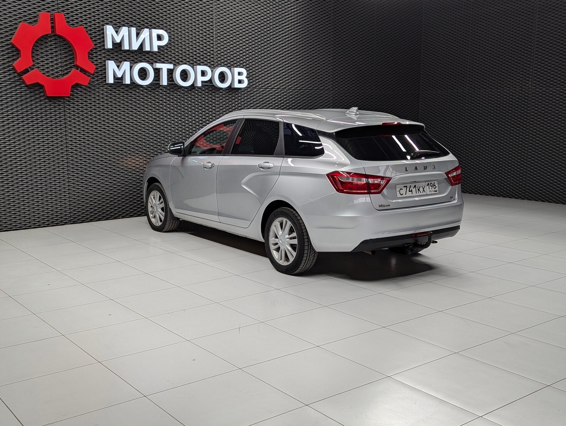 Lada (ВАЗ) Vesta, I Luxe Prestige (2017-2019), 2019, Универсал 5 дв.