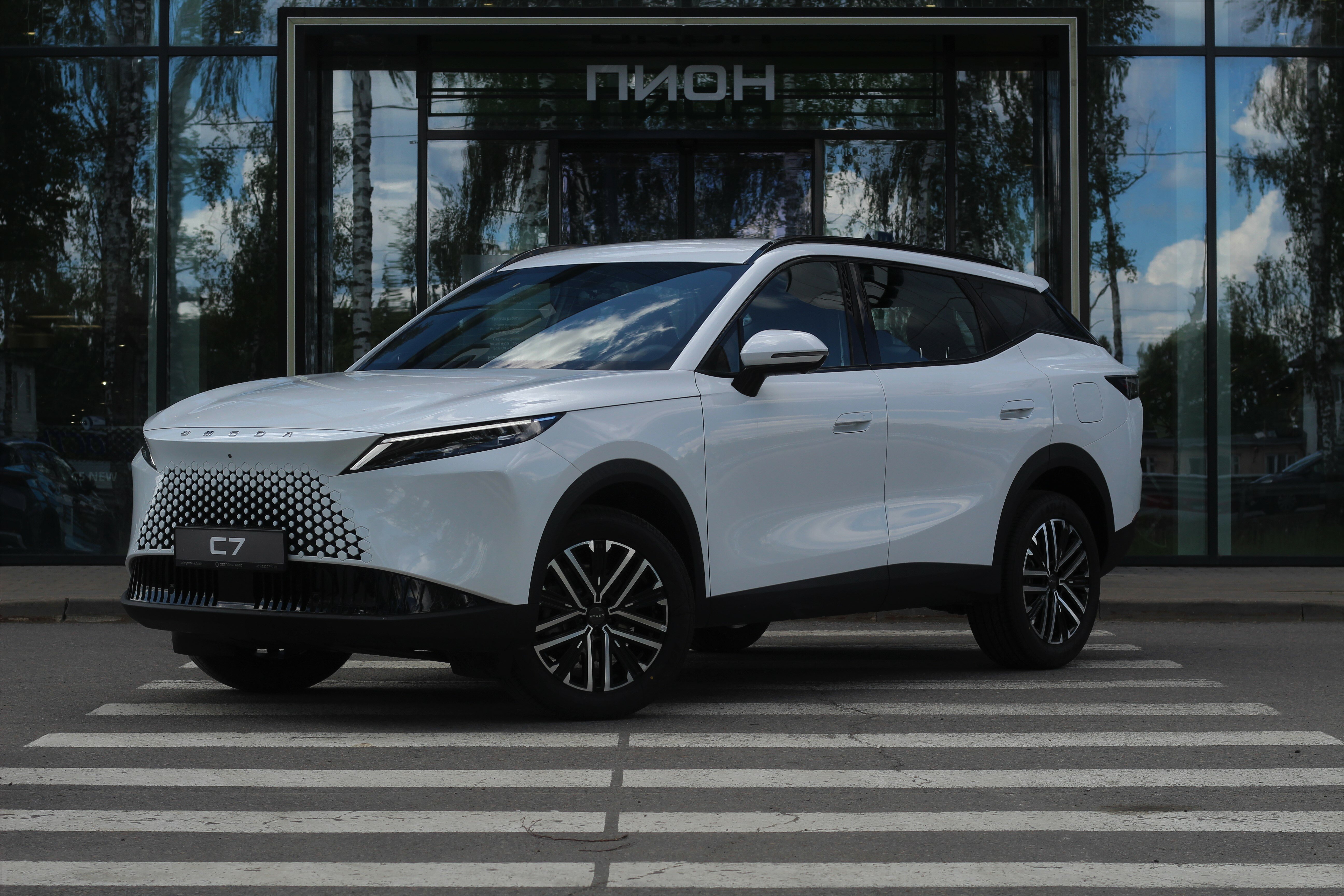 Omoda C7, I