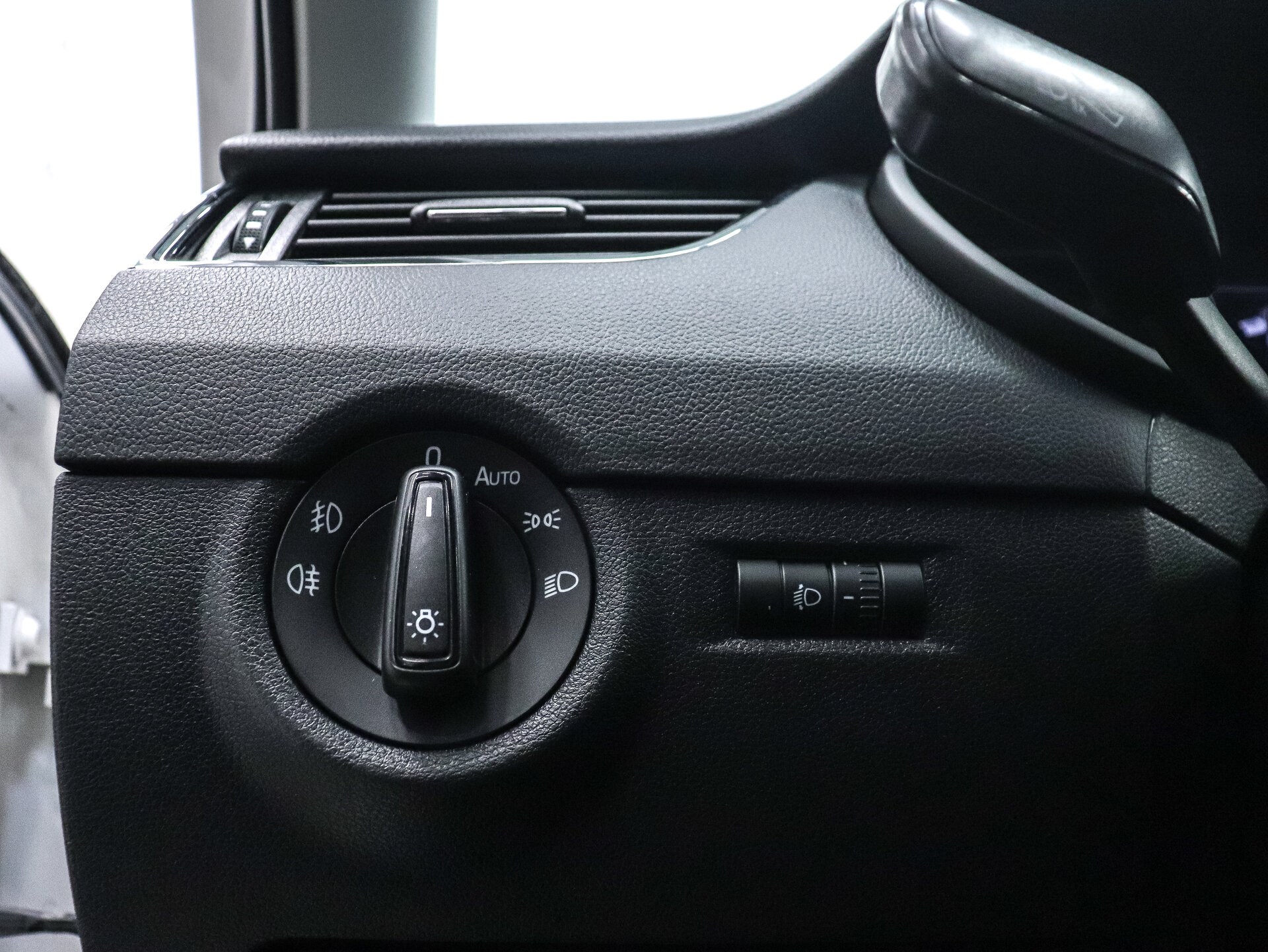 Skoda Octavia 2015 9