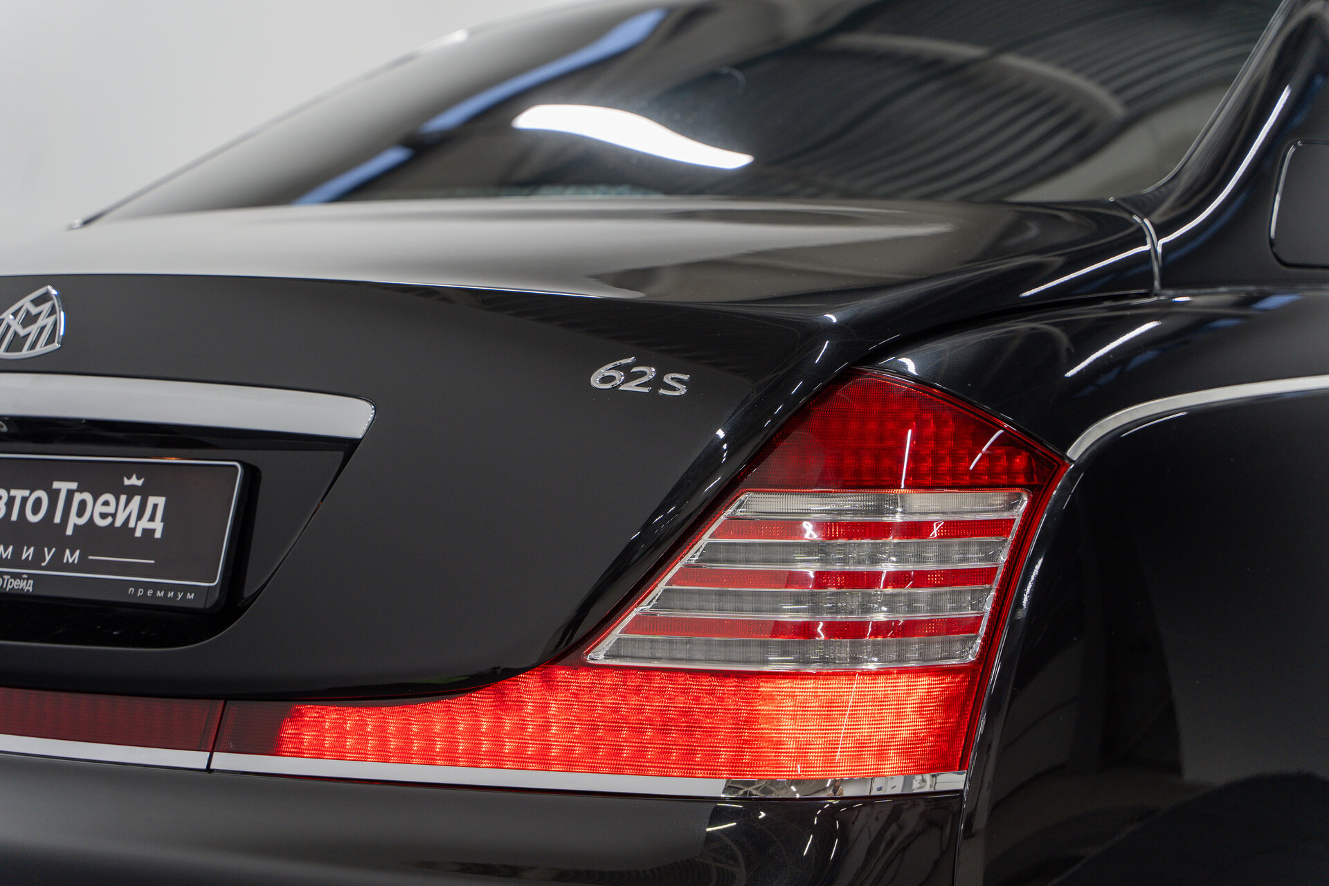 Автомобиль Maybach 62 6.0 AT (630 л.с.) - 10