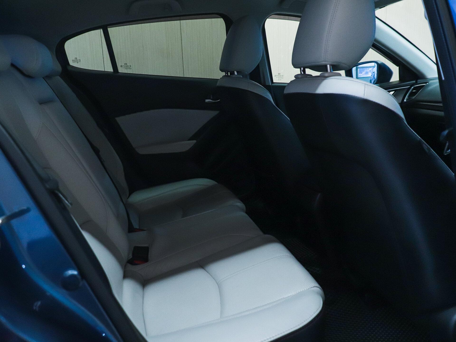Mazda Axela 2017 29