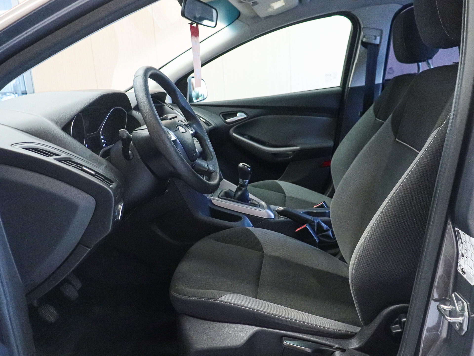 Ford Focus 2011 10