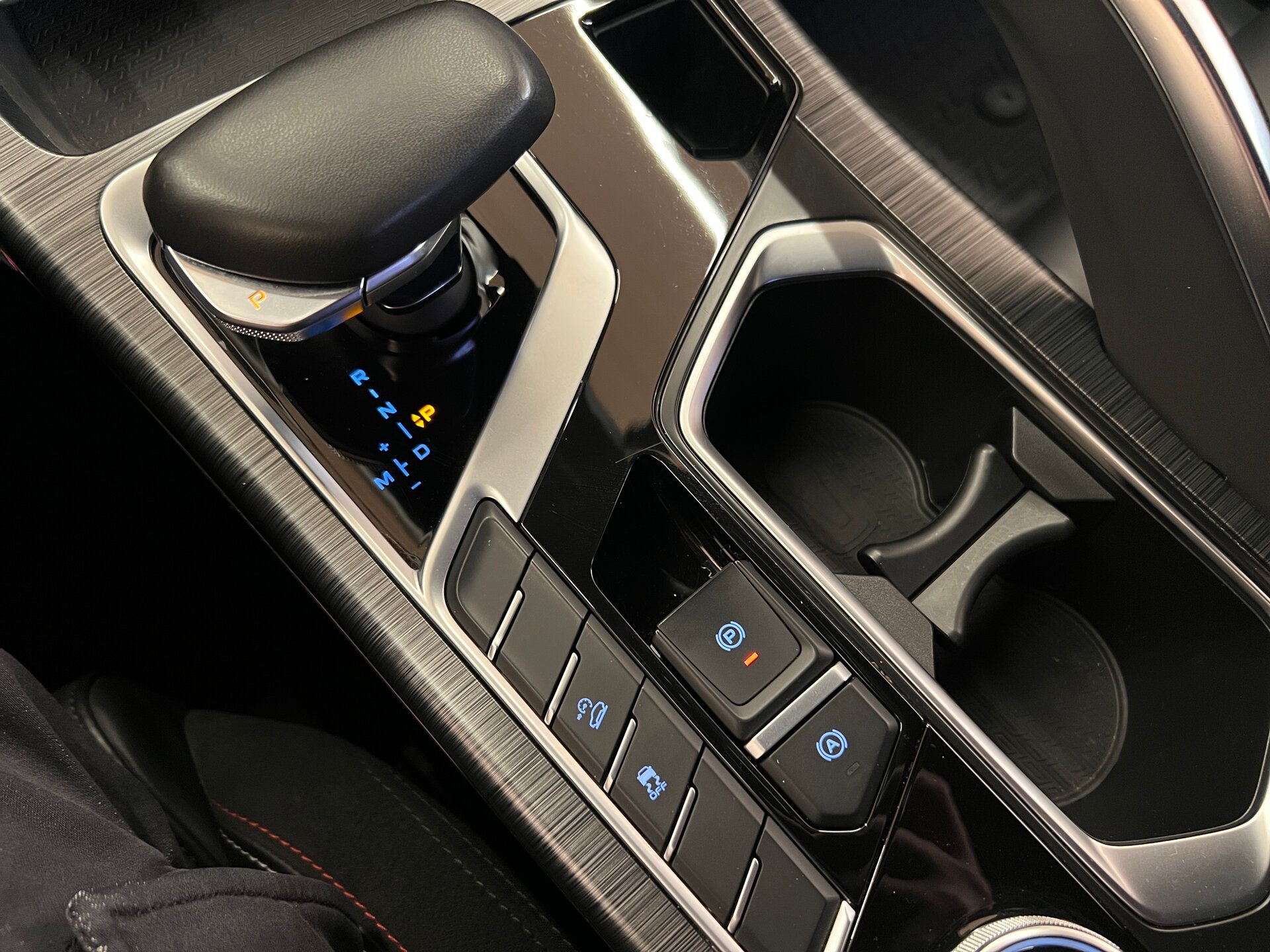 Geely Tugella 2022 21