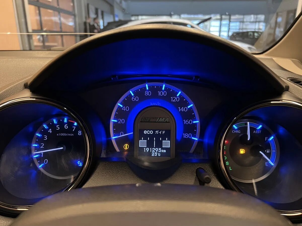 Honda Fit Shuttle 2012 13