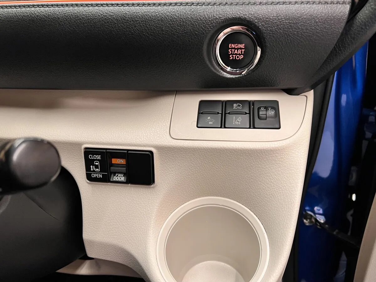 Toyota Sienta 2018 19