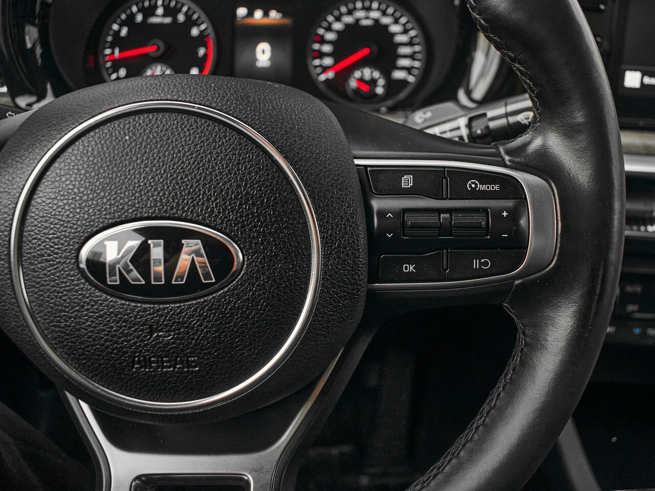 Купить Kia K5 2.0 AT (150 л.с.), 2020 в Екатеренбурге