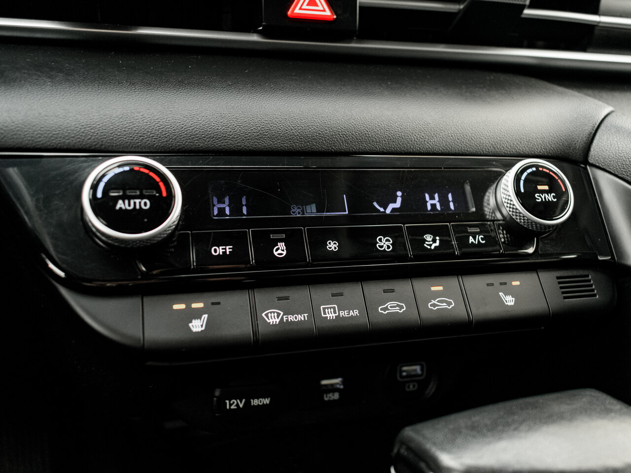 Купить Hyundai Elantra 1.6 AT (128 л.с.), 2022 в Екатеренбурге