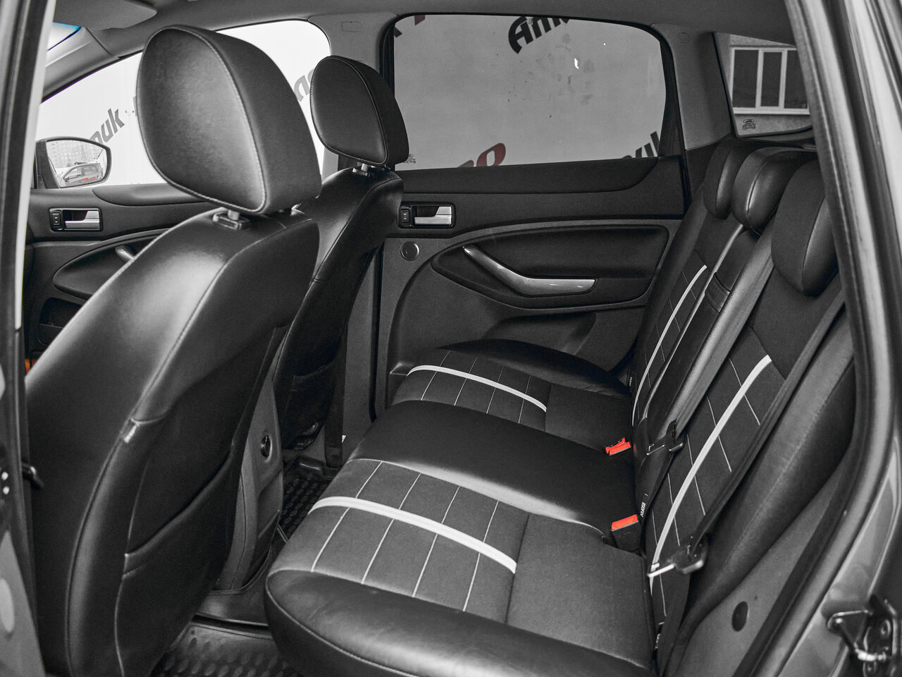 Купить Ford Kuga 2.5 AT (200 л.с.) 4WD, 2011 в Екатеренбурге