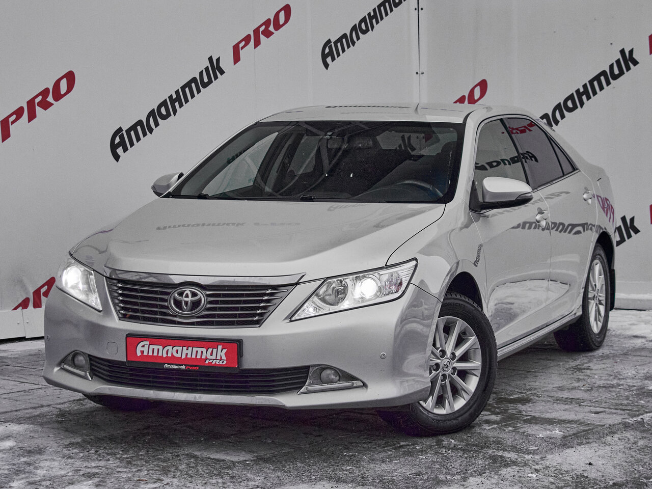 Купить Toyota Camry 2.0 AT (148 л.с.), 2013 в Екатеренбурге