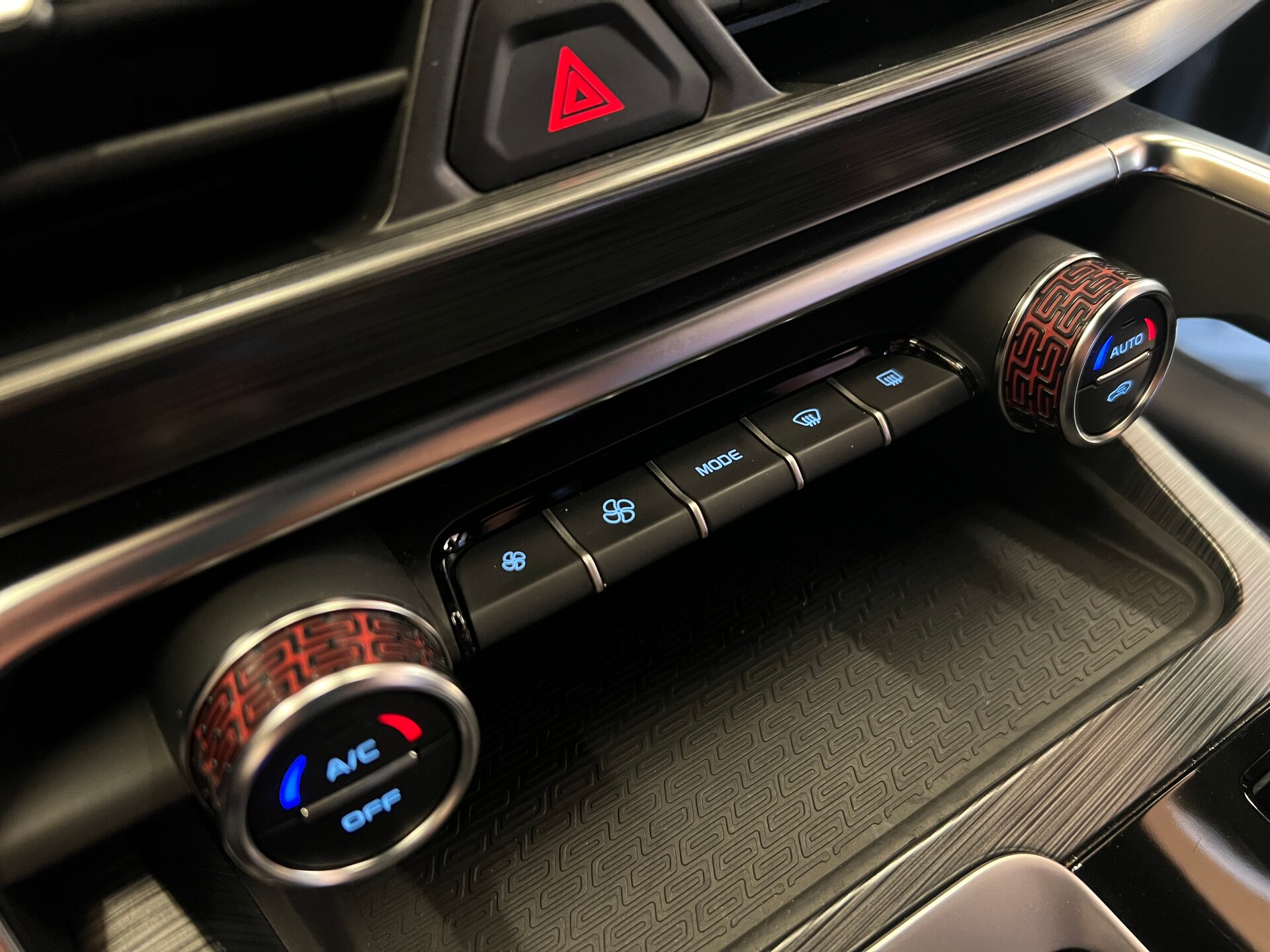 Geely Tugella 2022 20