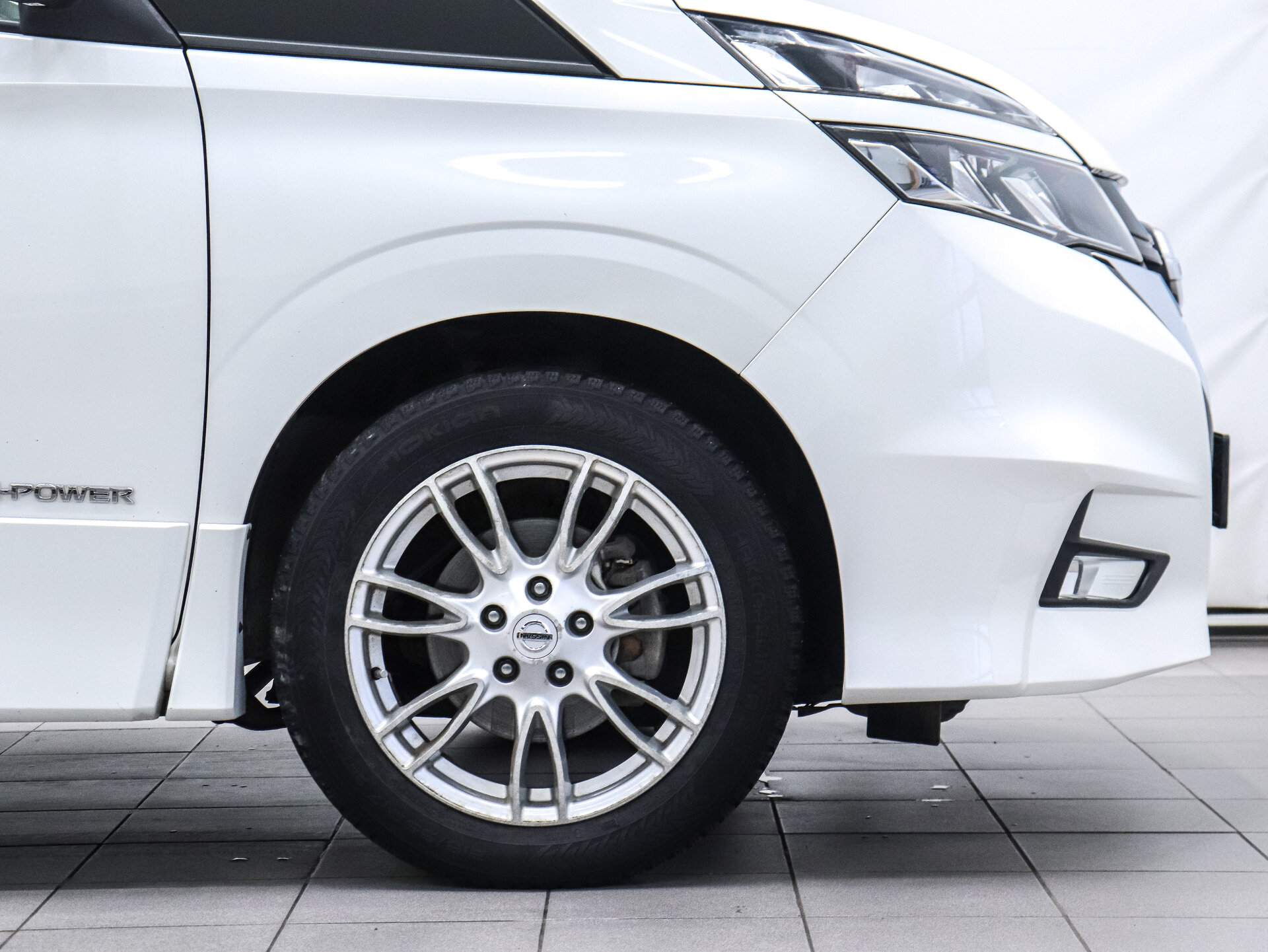 Nissan Serena 2018 27