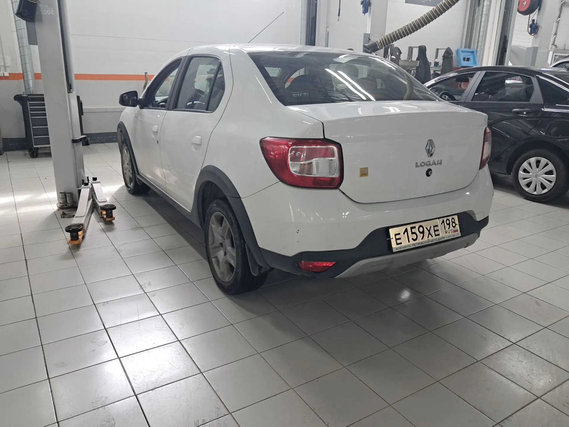 Renault Logan II Рестайлинг - 0