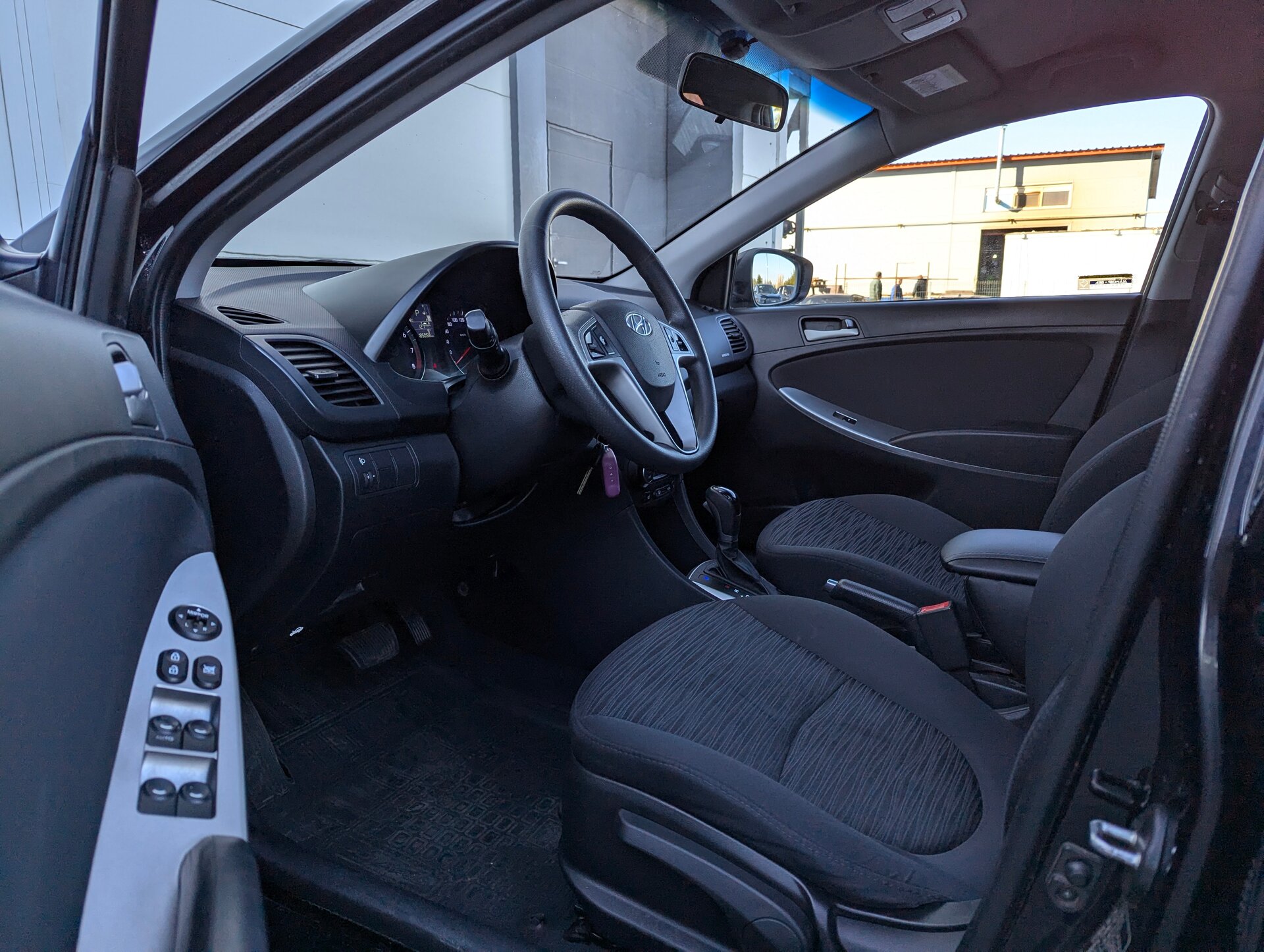 Hyundai Solaris, I Рестайлинг Active, 2015, Седан