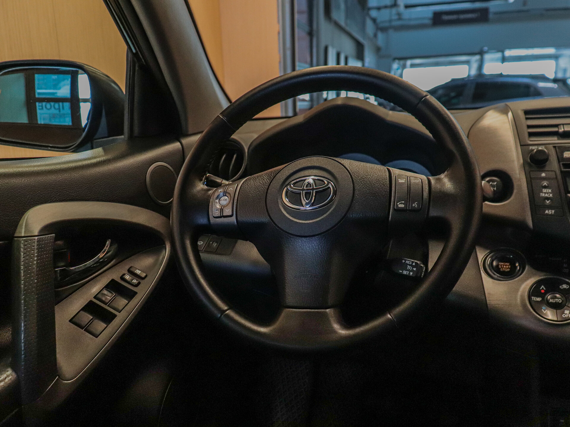 Toyota RAV4 2009 12